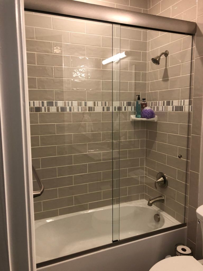 Jambless bypass style glass shower door